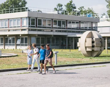 centrale lyon troisième meilleure école d'ingénieur en région 