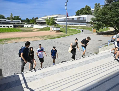 élèves sur le campus centrale lyon