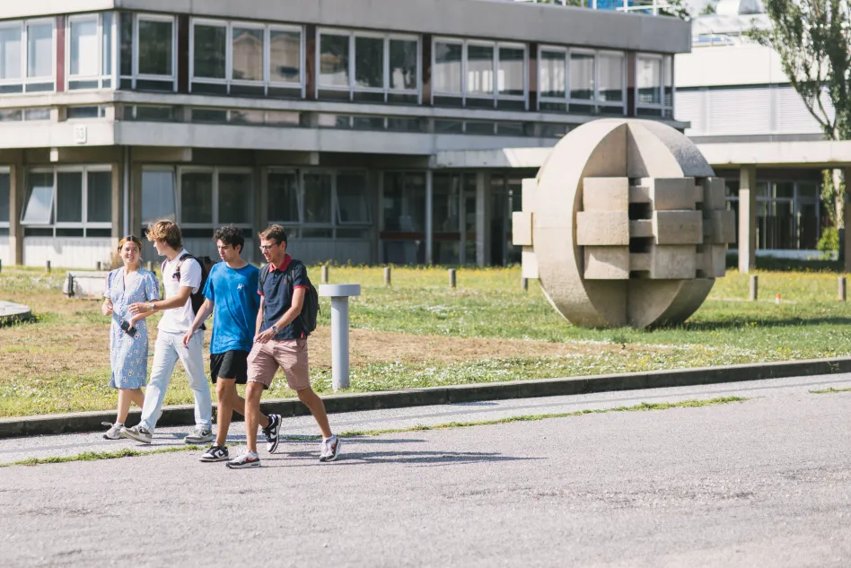 campus de l'école d'ingénieurs Centrale Lyon